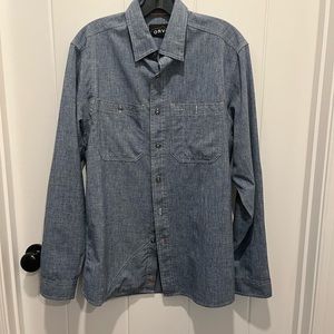 Orvis Tech Chambray Shirt Size Small